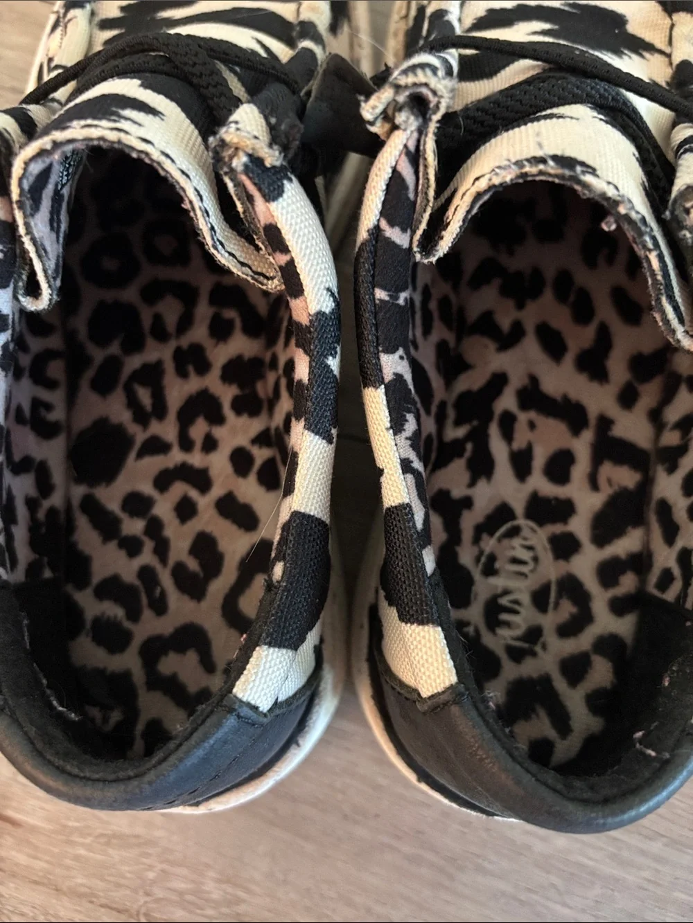 Women’s Justin casual slip on